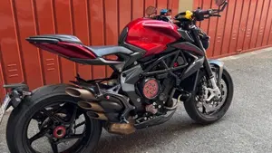 MV Agusta Brutale 800 (2020)  (2)