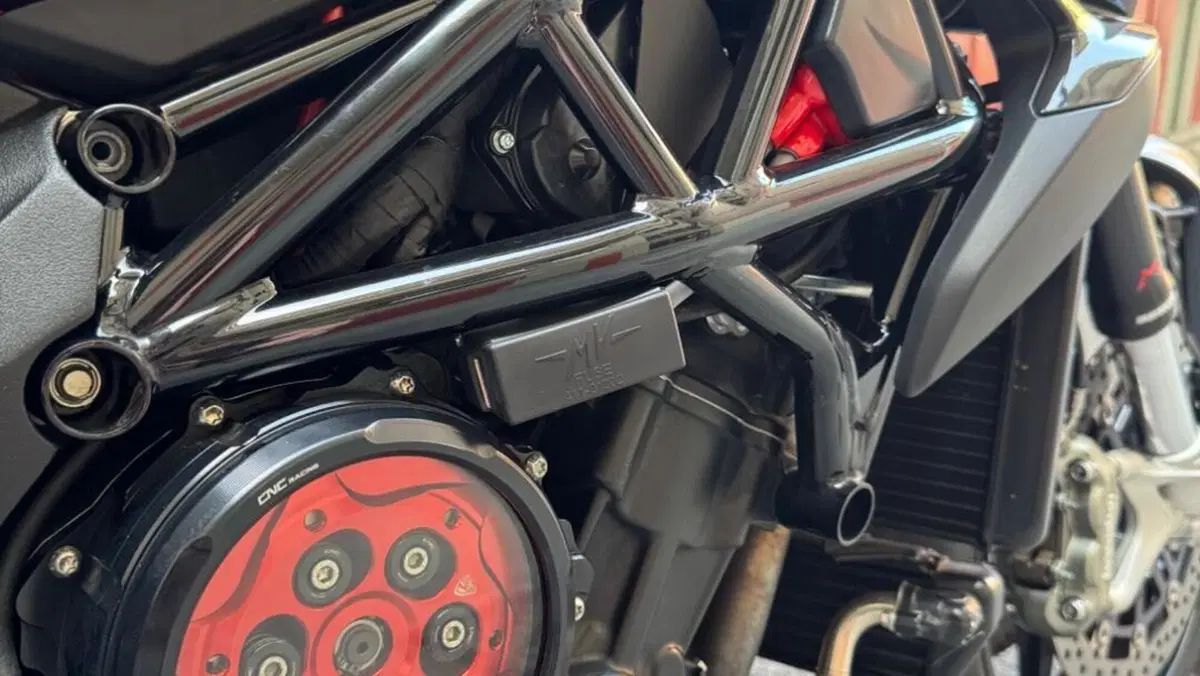 MV Agusta Brutale 800 (2020)  (3)