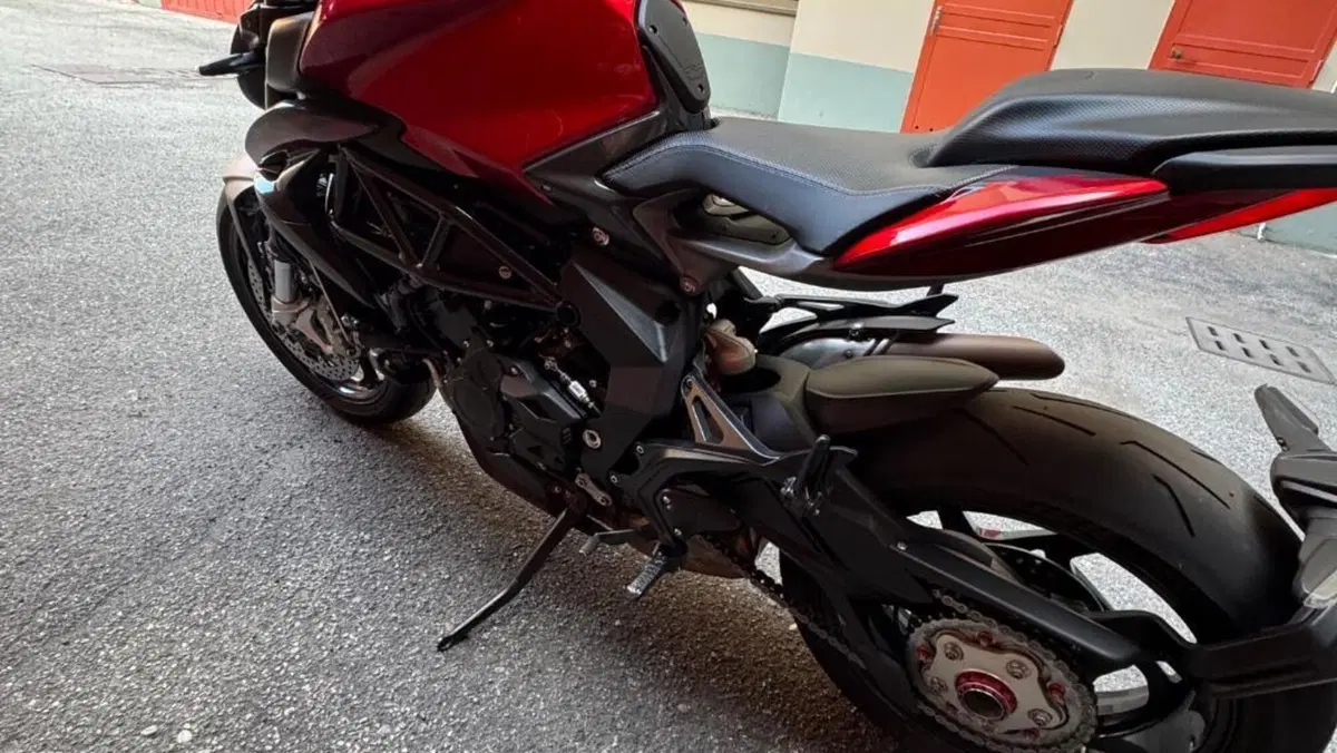 MV Agusta Brutale 800 (2020)  (5)