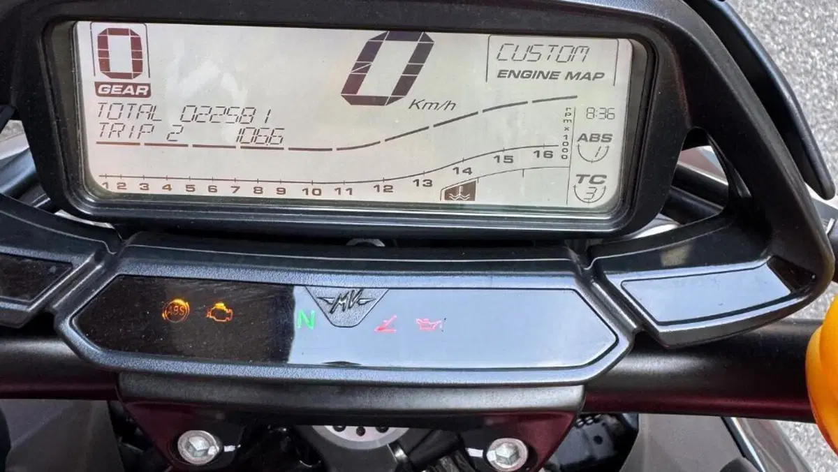MV Agusta Brutale 800 (2020)  (6)