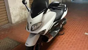 Yamaha T-Max 500 (2004 - 07)  (3)