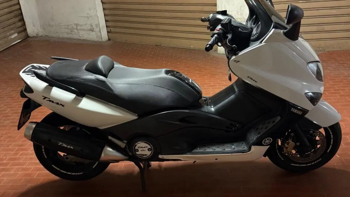 Yamaha T-Max 500 (2004 - 07)  (4)