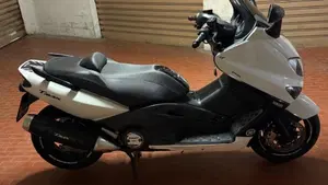 Yamaha T-Max 500 (2004 - 07)  (4)