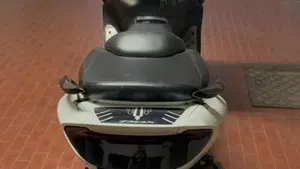 Yamaha T-Max 500 (2004 - 07)  (7)