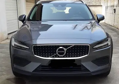 Volvo V60 Cross Country D4 AWD Geartronic Business Pro usata