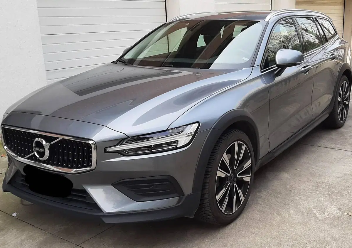 Volvo V60 Cross Country D4 AWD Geartronic Business Pro (3)