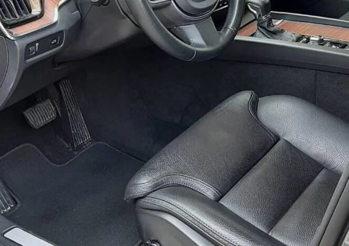 Volvo V60 Cross Country D4 AWD Geartronic Business Pro (8)