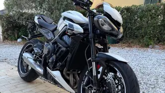 Triumph Street Triple 765 R (2023 - 26) usata