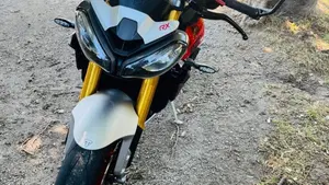 Triumph Street Triple 765 RX (2026) 