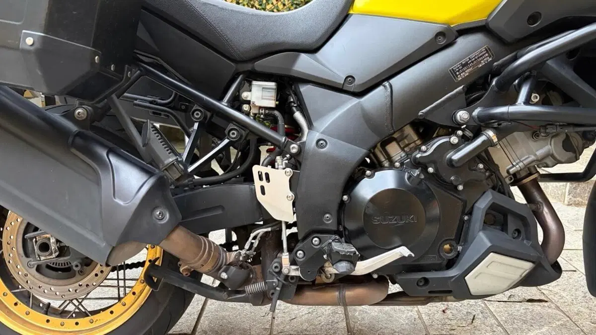 Suzuki V-Strom 1000XT (2017 - 20)  (2)