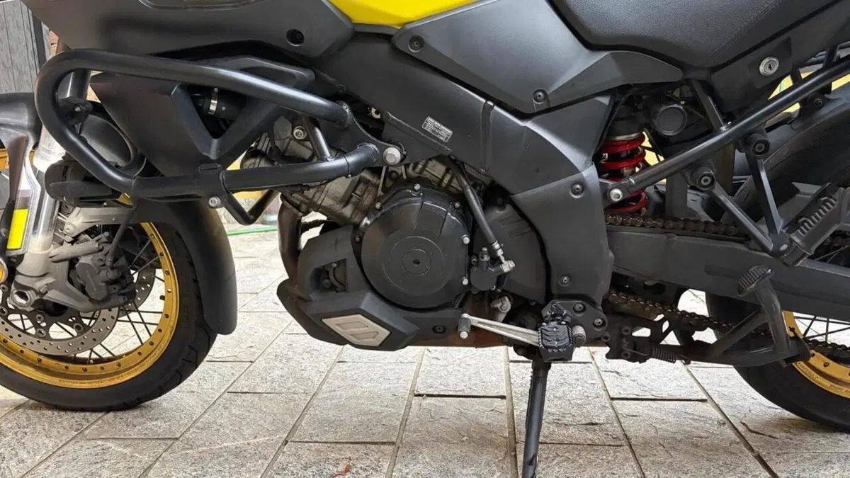 Suzuki V-Strom 1000XT (2017 - 20)  (9)