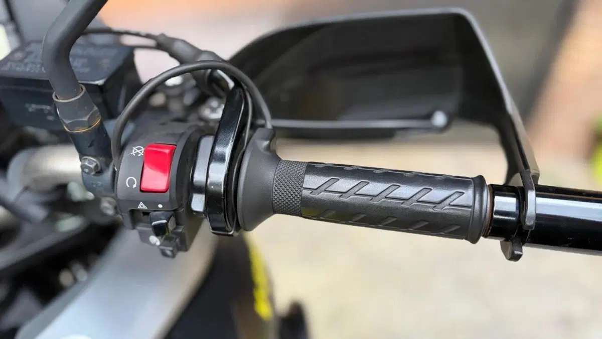 Suzuki V-Strom 1000XT (2017 - 20)  (14)