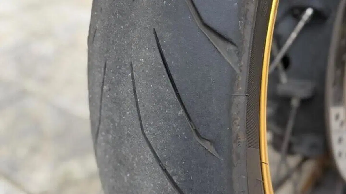 Suzuki V-Strom 1000XT (2017 - 20)  (17)