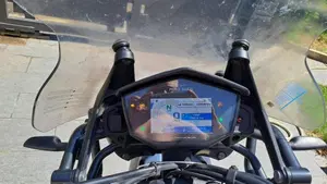 Moto Guzzi V85 TT (2019 - 20)  (2)