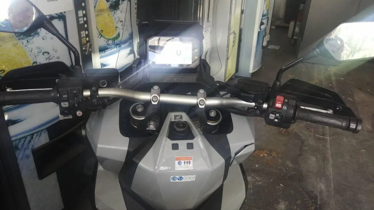Honda X-ADV 750 DCT Travel (2021 - 24)  (5)