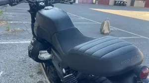 Moto Guzzi V7 Stone (2021 - 24)  (6)