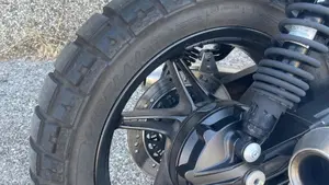 Moto Guzzi V7 Stone (2021 - 24)  (8)