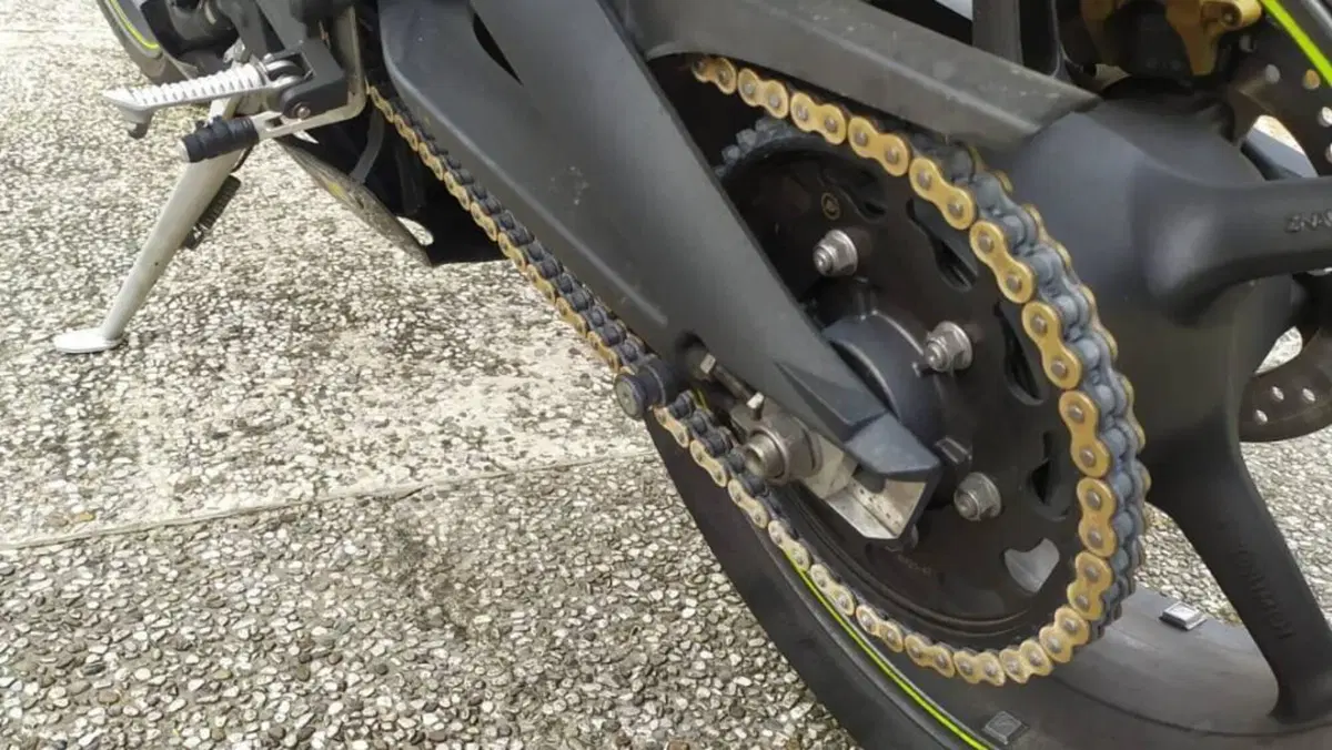 Triumph Street Triple (2007 - 12)  (4)
