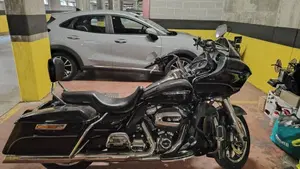 Harley-Davidson 107 Road Glide Ultra (2017 - 18) - FLTRU  (9)