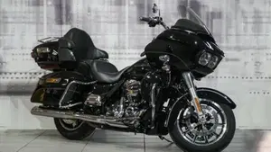 Harley-Davidson 107 Road Glide Ultra (2017 - 18) - FLTRU  (11)