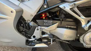 Honda VFR 800 (2002 - 05)  (2)