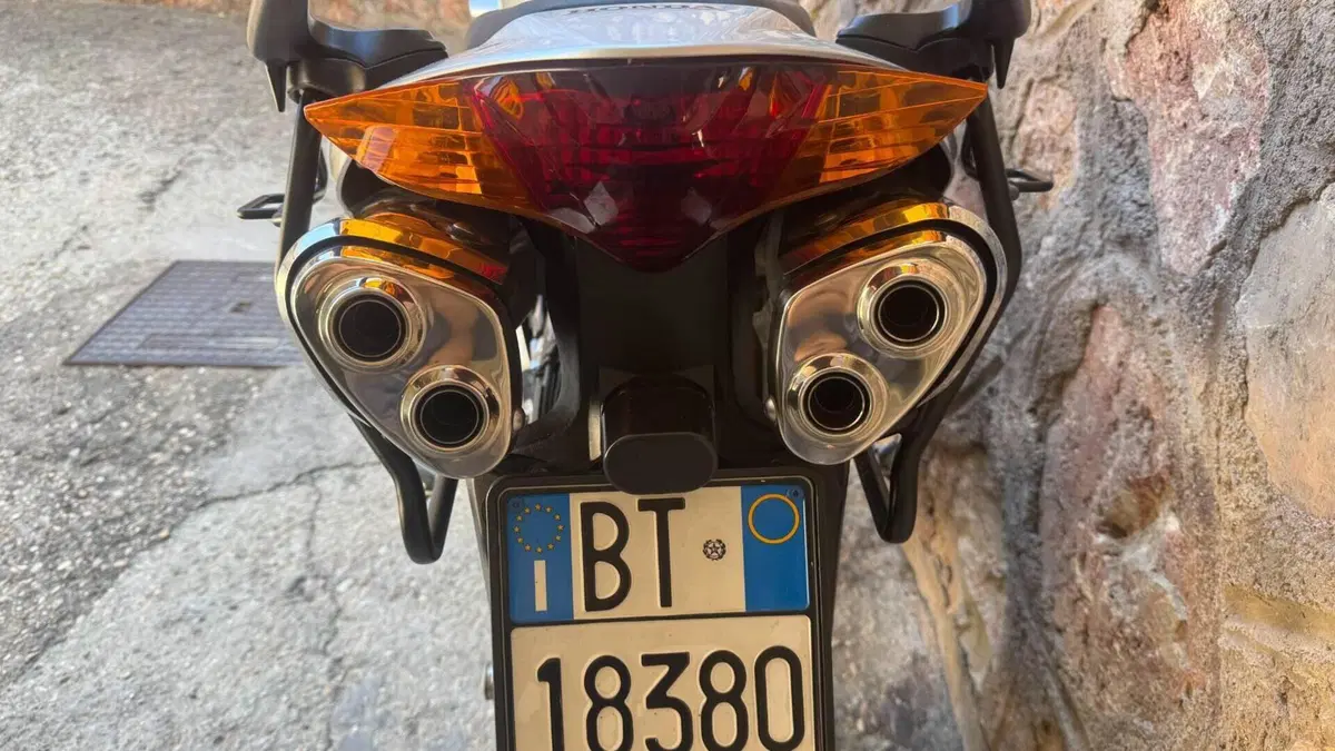 Honda VFR 800 (2002 - 05)  (5)