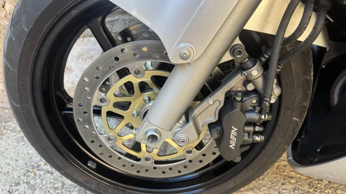 Honda VFR 800 (2002 - 05)  (10)