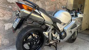 Honda VFR 800 (2002 - 05)  (18)