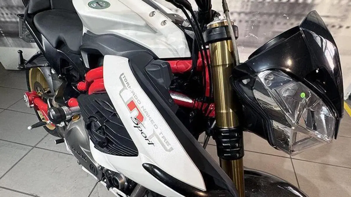 Benelli TNT 1130 (2004 - 08)  (6)