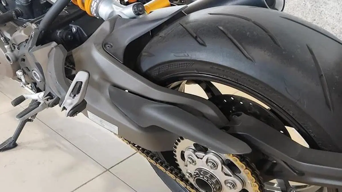 Ducati Monster 1200 S (2014 - 16)  (5)