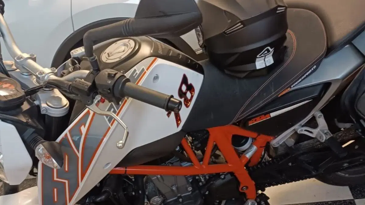 KTM 690 Duke (2012 - 16)  (2)