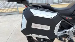 Moto Guzzi V85 TT (2021 - 23)  (7)