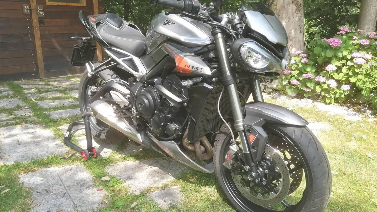 Triumph Street Triple 765 RS (2023 - 26) 