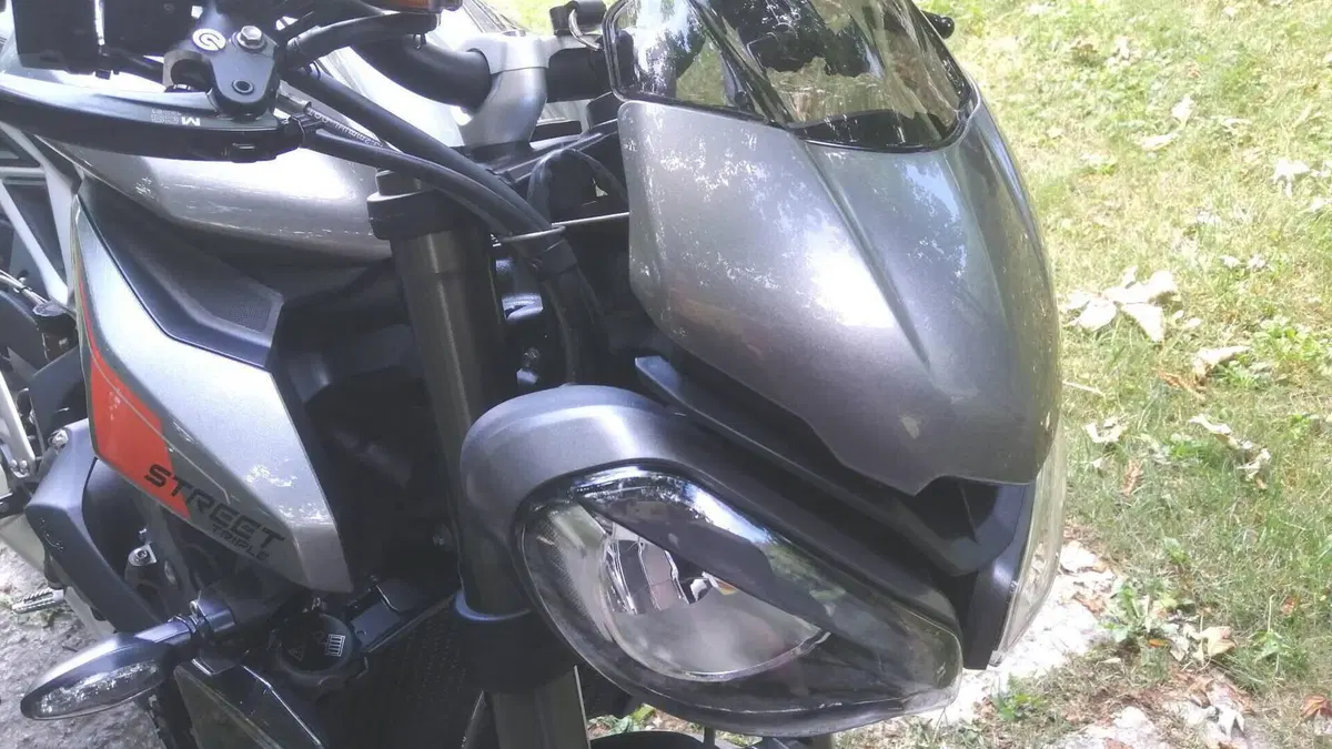 Triumph Street Triple 765 RS (2023 - 26)  (2)