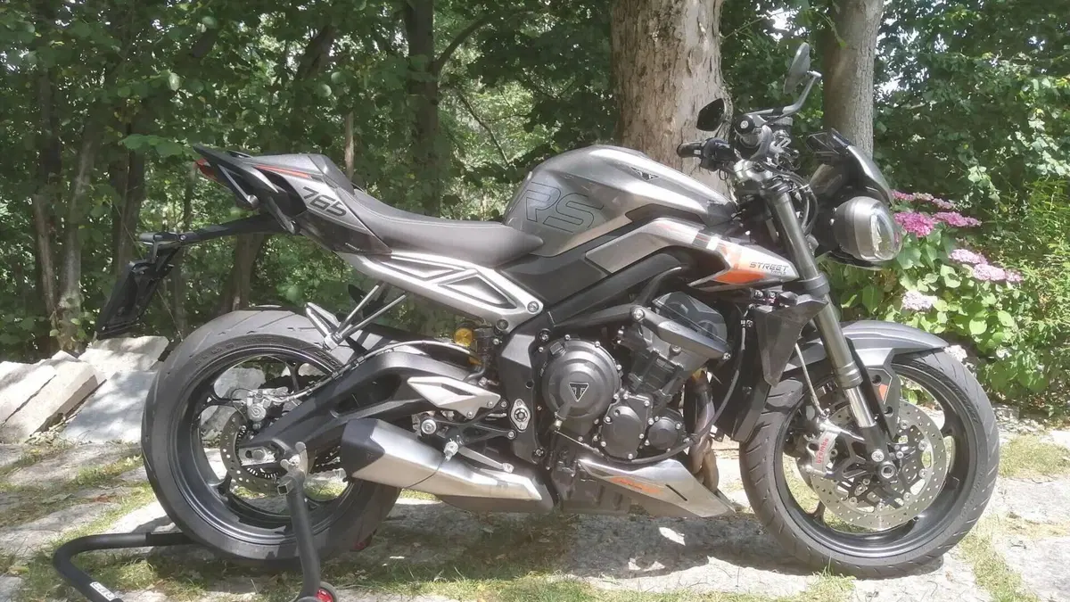 Triumph Street Triple 765 RS (2023 - 26)  (6)