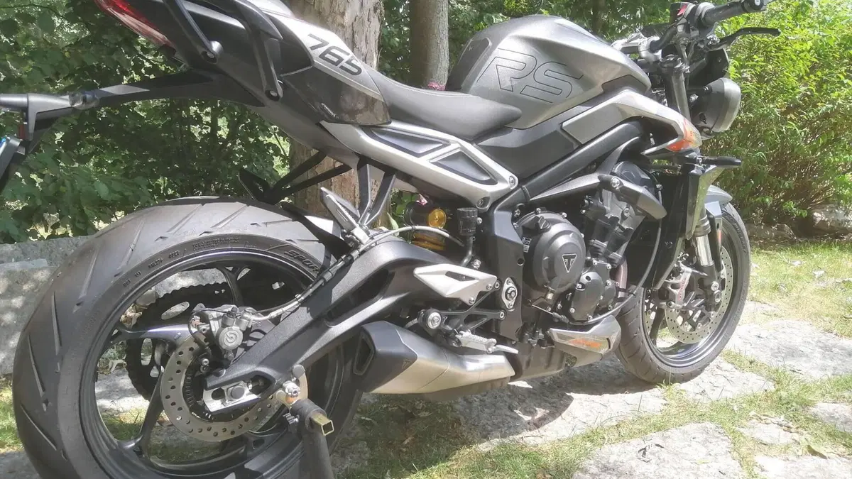 Triumph Street Triple 765 RS (2023 - 26)  (7)