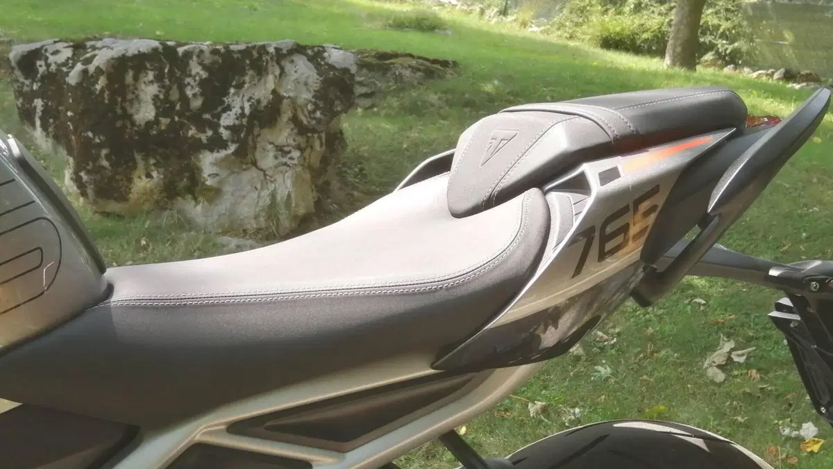 Triumph Street Triple 765 RS (2023 - 26)  (8)