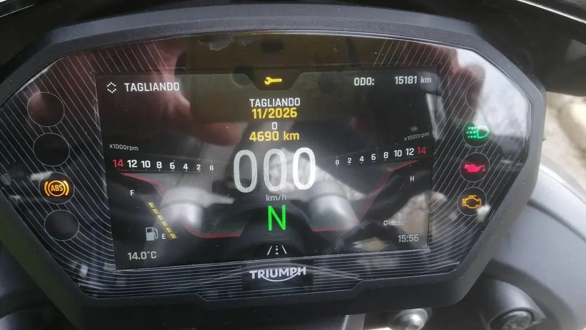 Triumph Street Triple 765 RS (2023 - 26)  (15)