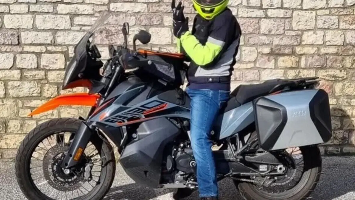 KTM 890 Adventure (2021)  (2)