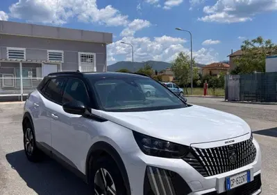 Peugeot 2008 BlueHDi 130 S&S EAT8 GT (2)