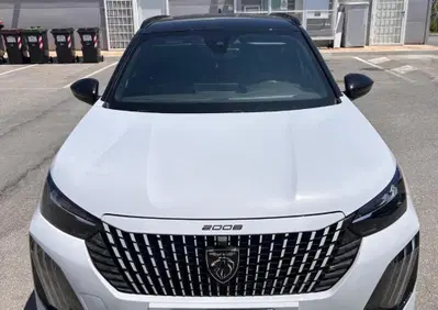 Peugeot 2008 BlueHDi 130 S&S EAT8 GT (3)