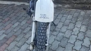 Honda XL 600 R (1983 - 86)  (2)