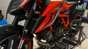 KTM 1290 Super Duke R (2022 - 23) 