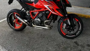KTM 1290 Super Duke R (2022 - 23)  (3)