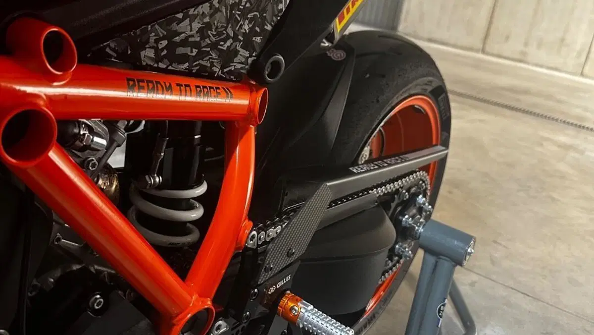 KTM 1290 Super Duke R (2022 - 23)  (5)