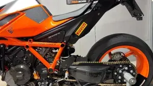 KTM 1290 Super Duke R (2022 - 23)  (14)