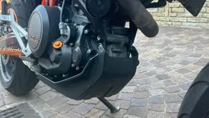 KTM 690 SMC R (2019 - 20)  (18)