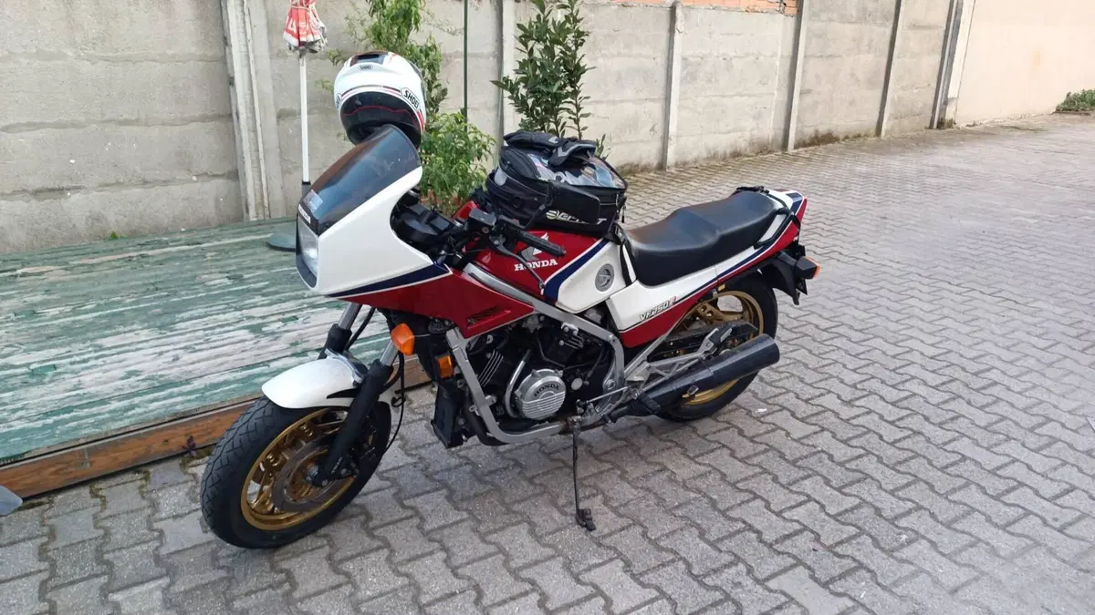 Honda   (2)