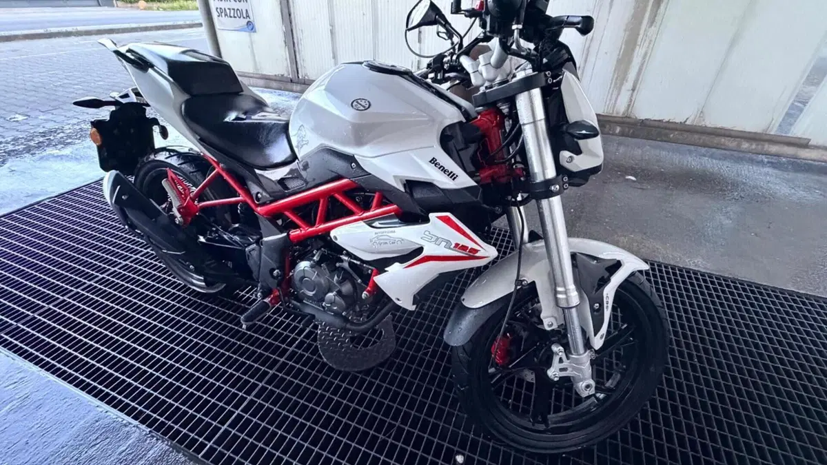Benelli BN 125 (2018 - 20)  (3)