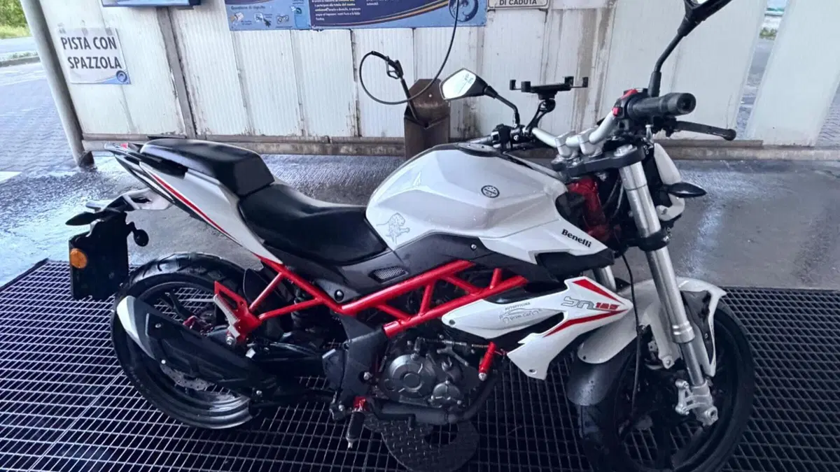 Benelli BN 125 (2018 - 20)  (5)